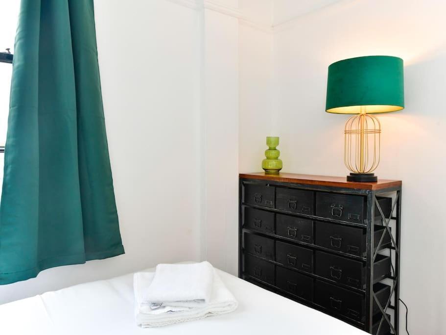 Westgate House Apartment *